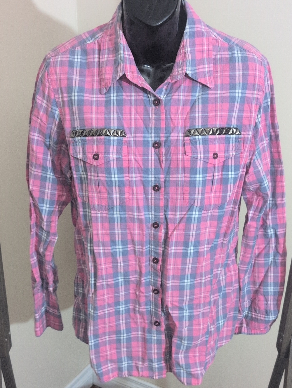 Women's Pink & Blue Plaid Button-Front Shirt
